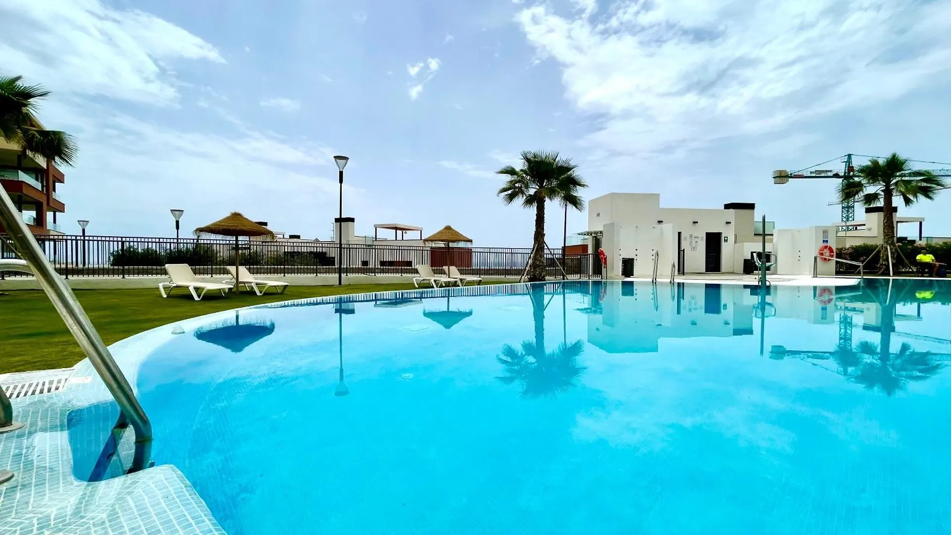 Beach Paradise In Fuengirola contacts
